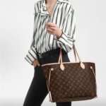 LOUIS VUITTON Neverfull MM Monogram Tote Bag Red Lining - Shoulder Bag - Image 3