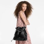 Louis Vuitton Off Duty Vibe MM Black Lambskin Tote Bag - Image 3